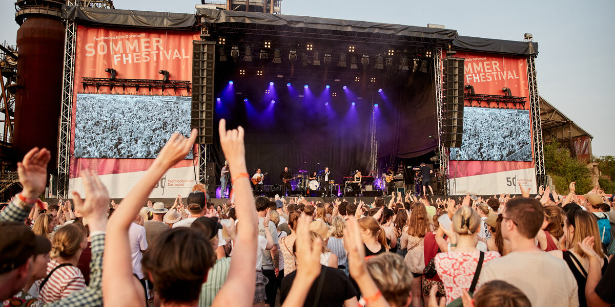 Veranstaltungsbilder vom 18. Juni 2022 - SommerFHestival der Fachhochschule Dortmund auf dem Phoenix West-Gelände.