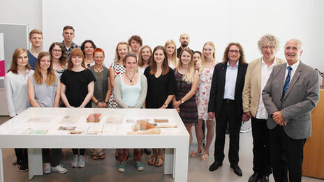 Gruppenfoto der Projektgruppe "Behinderung im Wandel der Zeit"