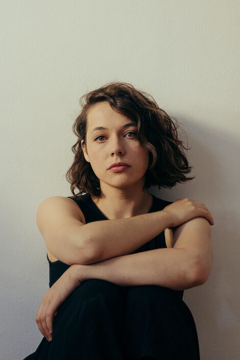 Porträtfoto einer jungen Frau